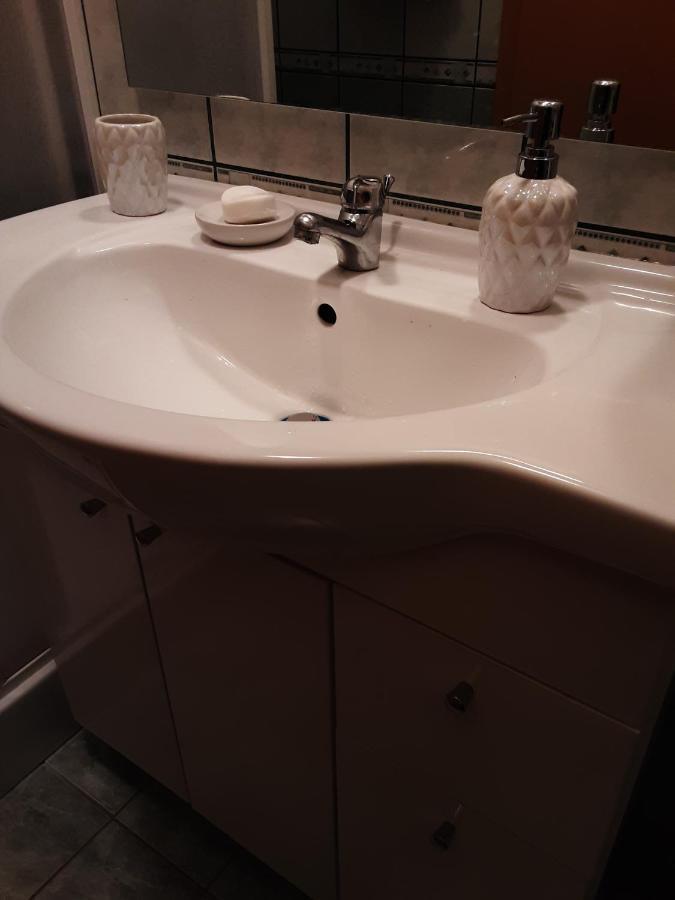 Jozefin Apartman Heviz Exterior photo